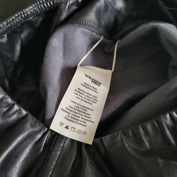 Wilfred Free Daria Pant High-Rise Vegan Leather Faux Black Shiny Leggings Small - Picture 4 of 11